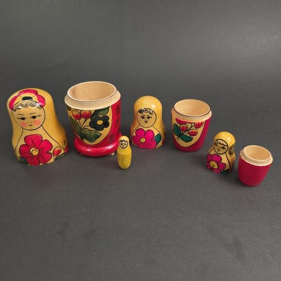 Matryoshka Wood Nesting Dolls Hand Painted Russian 4 Piece Stacking USSR - Picture 6 of 11